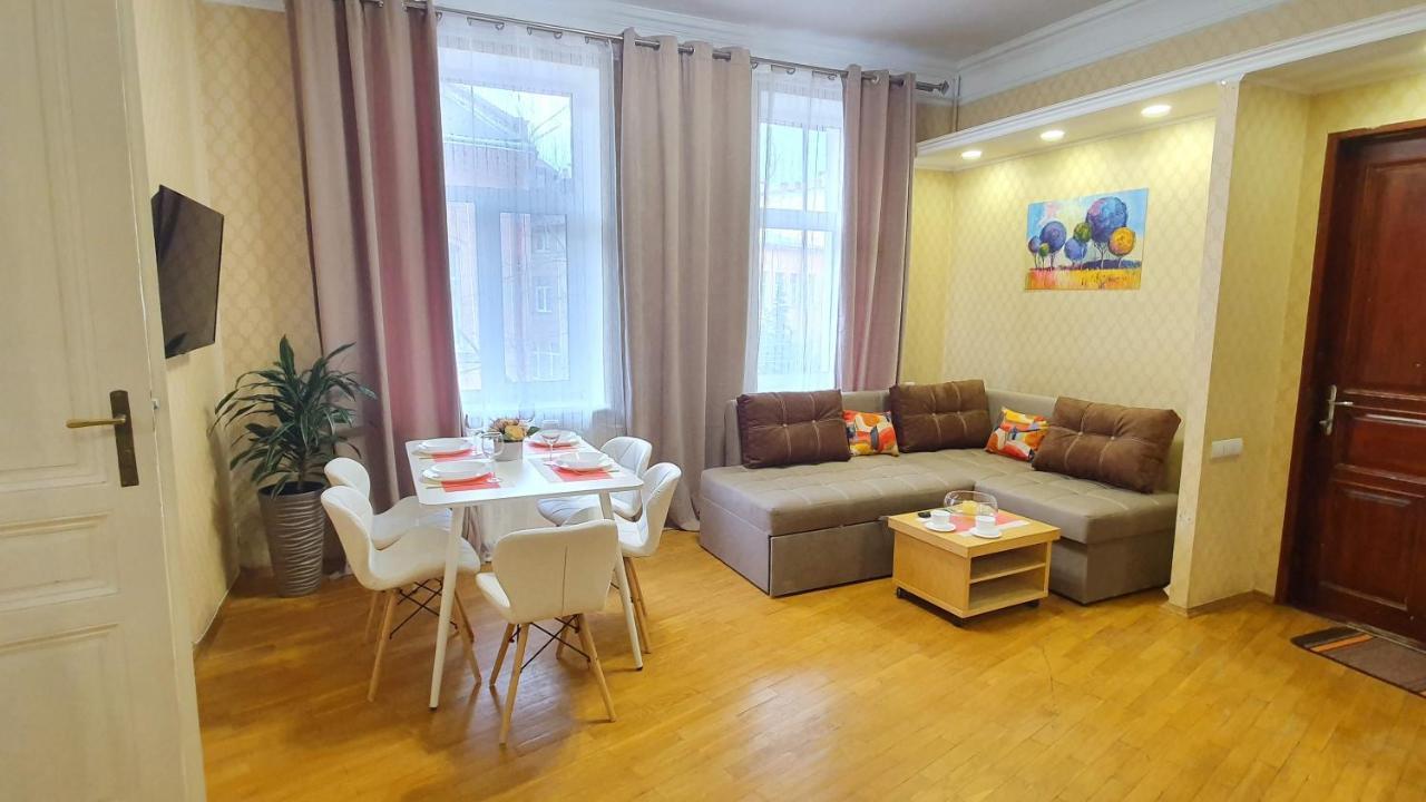 DeMar Apart Herzena Lvov Exteriér fotografie
